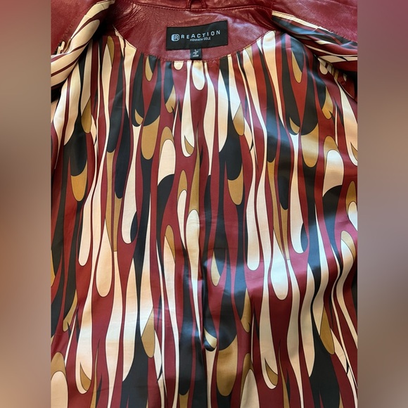 Dark red Kenneth Cole Reaction leather jacket. - Picture 3 of 6